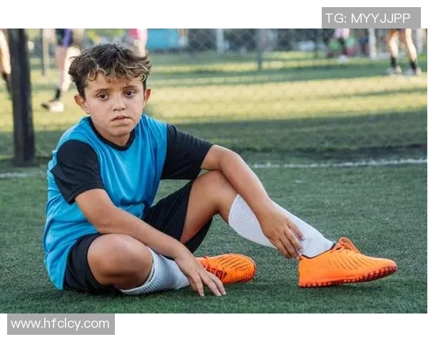 历史三号球星的风采与传奇：从球场到足坛的荣耀与挑战