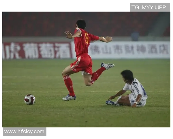 足球球星精彩瞬间与技术解析：提升青少年足球兴趣与技能的实用教学指南